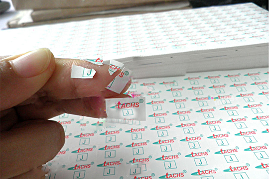 In tem vỡ thường được sử dụng để ghi thông tin bảo hành